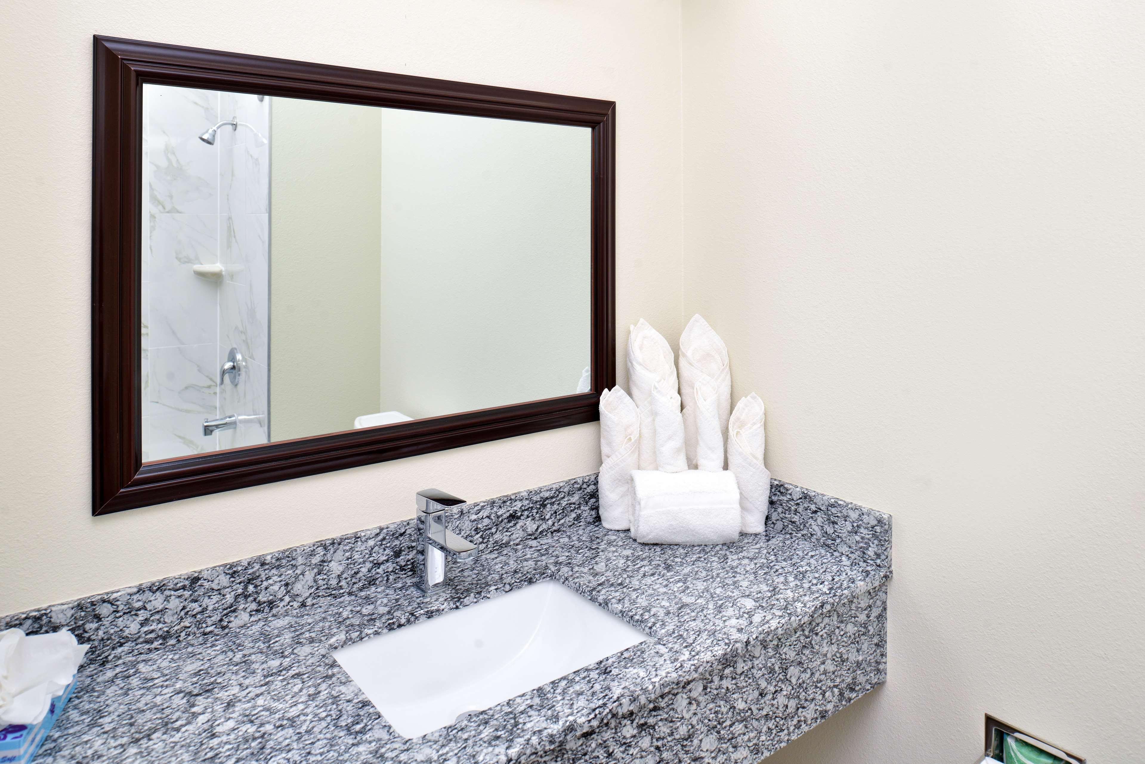 Americas Best Value Inn & Suites - Houston/Hwy 6 & Westpark Mission Bend Dış mekan fotoğraf